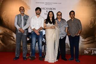 Anuj Saini, Tanisha Santoshi, Chinmay Mandlekar, Deepak Antani