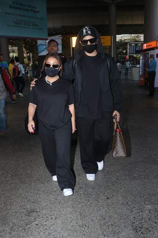 Neha Kakkar and Rohan Preet Singh spotted at the Mumbai airport 