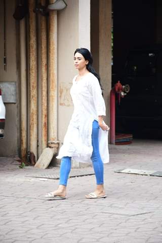 Soundarya Sharma snapped Satish Kaushik's funeral