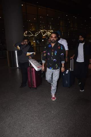Kapil Sharma Snapped at the Mumbai airport 