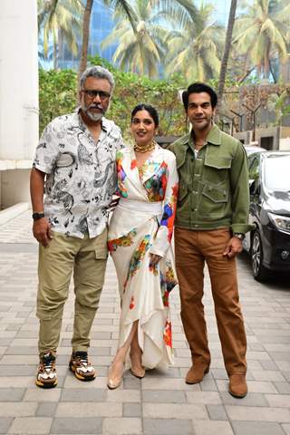 Rajkummar Rao, Bhumi Pednekar and Anubhav Sinha snapped promoting their upcoming film Bheed at T-Series office in Andheri 