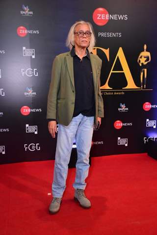 Sudhir Mishra grace red carpet of the 5th edition of Critics’ Choice Awards