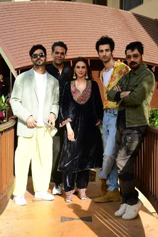 Aditi Rao Hydari, Prosenjit Chatterjee, Aparshakti Khurana, Sidhant Gupta,  Vikramaditya Motwane snapped promoting Jubilee at JW Marriott in Juhu