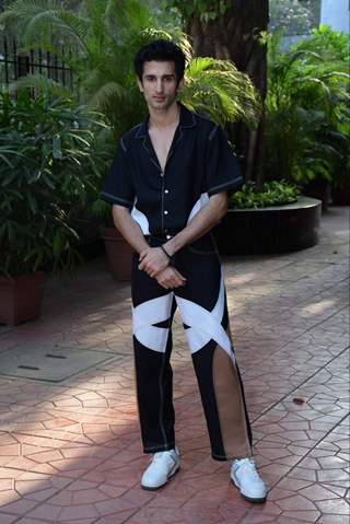 Sidhant Gupta snapped promoting webseries Jubilee in Bandra