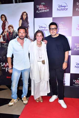 Homi Adajania, Dimple Kapadia, Dinesh Vijan grace the premiere of Saas, Bahu Aur Flamingo