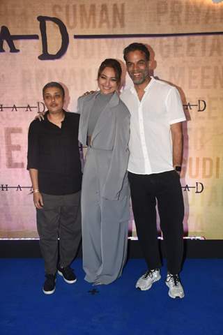 Reema Kagti, Sonakshi Sinha, Vikramaditya Motwane grace the premiere of Dahaad