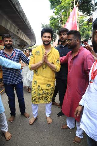 Rohit Saraf snapped at Lalbaugcha Raja to seek blessings of Ganpati 