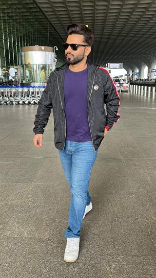 Rahul Vaidya snapped at the Mumbai airport 