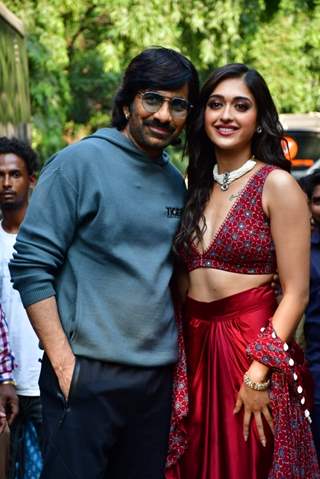 Ravi Teja and Gayatri Bhardwaj snapped promoting upcoming film Tiger Nageswara Rao on the sets of India’s Got Talent 