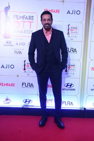 Anoop Soni at red carpet of OTT filmfare awards