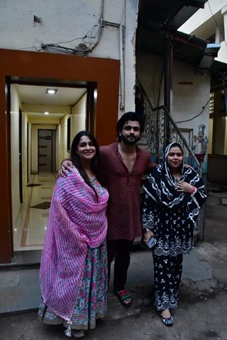 Shoaib Ibrahim with wife Dipika Kakkar and sister Sab Ibrahim picture on the sets of Jhalak Dikkhla Jaa 11