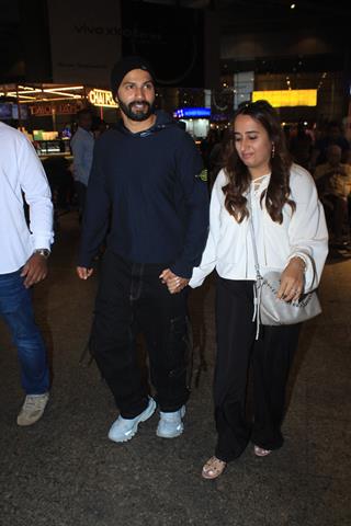 Varun Dhawan and Natasha Dalal snapped at the Mumbai airport 