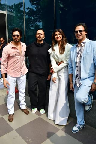 Vivek Oberoi, Shilpa Shetty, Rohit Shetty and Sidharth Malhotra snapped promoting their upcoming film Indian Police Force at Kshitij Fest