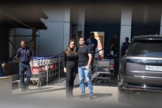Siddharth Anand snapped at the Mumbai airport 
