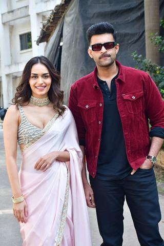 Varun Tej  Konidela and Manushi Chhillar snapped promoting upcoming film Operation Valentine on the set of Indian Idol