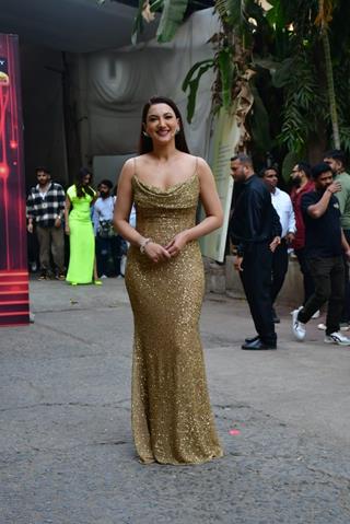 Gauahar Khan snapped on the set of Jhalak Dikhhla Jaa 11