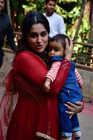 Dipika Kakkar Ibrahim snapped on the set of Jhalak Dikhhla Jaa 11