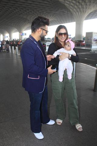 Rahul Vaidya and Disha Parmar Celebrities snapped at the airport