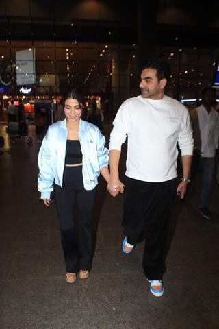 Arbaaz Khan with wife snapped at airport