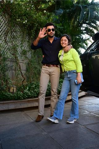 Ranbir Kapoor snapped at Jehangir birthday party