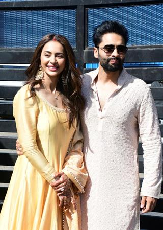 Jackky Bhagnani and Rakul Preet Singh spotted at Kalina airport