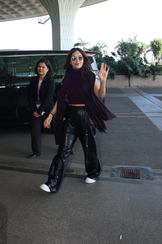 Bhumi Pednekar snapped at the Mumbai airport 