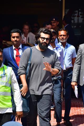 Arjun Kapoor snapped at the Jamnagar airport