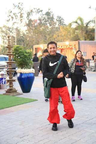 Sukhwinder Singh spotted at Jamnagar airport