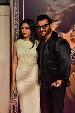 Sanjay Kapoor and Shriya Pilgaonkar grace the premiere of Murder Mubarak