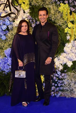 Manasi Joshi Roy and Rohit Roy attend Anand Pandit’s daughter Aishwarya's wedding reception
