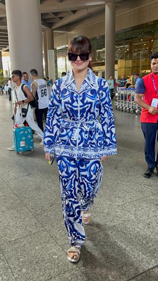 Urvashi Rautela snapped at the airport