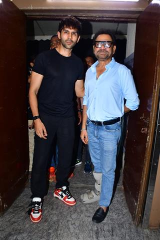 Anees Bazmee and Kartik Aaryan snapped at the screeing of 'Do Aur Do Pyaar Do'