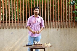 Varun Dhawan birthday celebration at his residence