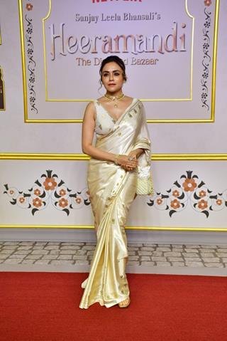 Amruta Khanvilkar grace the premiere of Heeramandi