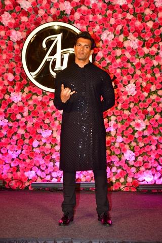 Karan Singh Grover attend Aarti Singh's Sangeet ceremony