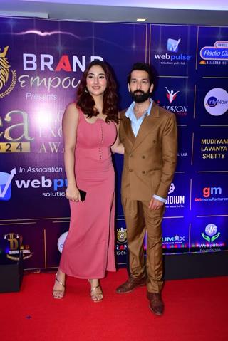 Nakuul Mehta and Disha Parmar grace the Global Excellence Awards 2024