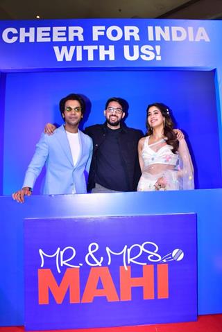 Rajkummar Rao and Janhvi Kapoor snapped at the song launch Dekha Tenu from Mr. & Mrs. Mahi movie