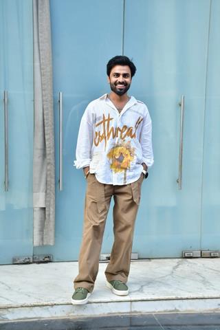 Jitendra Kumar snapped for the promotion of Panchayat 3