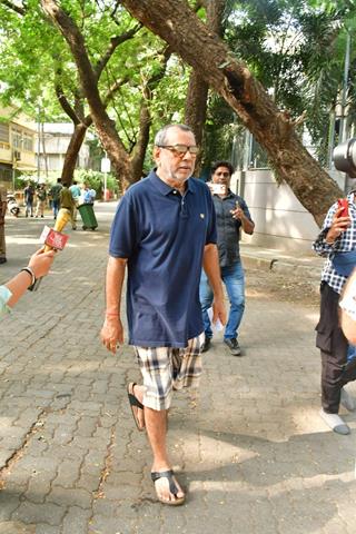 Paresh Rawal snapped after their Lok Sabha Election voting
