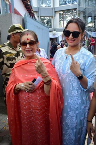 Sonakshi Sinha snapped after their Lok Sabha Election voting