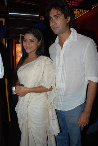 Konkana with Ranvir premiere of the movie Bheja Fry in Mumbai on April 12