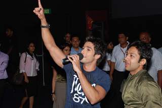 Shahid Kapoor at ''Kaminey'' promotional event at Fame, in Mumbai