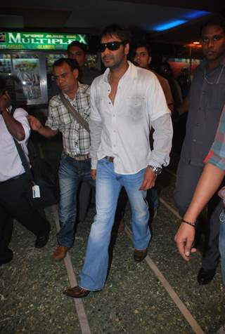 Ajay Devgan opens &quot;London Dreams&quot; Advance Booking Gaiety, Bandra, Mumbai