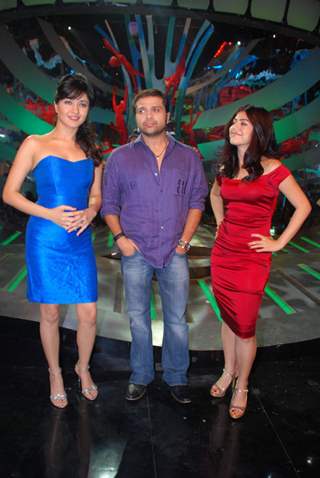 Himesh and Shenaz Treasurywala at the sets of Comedy Circus at Mohan Studio