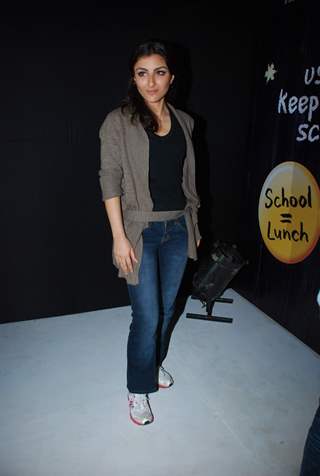 Soha Ali Khan at Tum Mile promotional event on Children''s day, Phoneix Mill