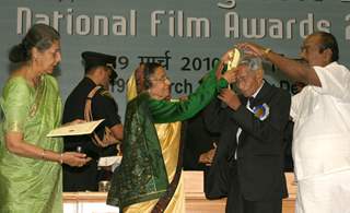 President Pratibha Devisingh Patil presenting ''''Dadasaheb Phalke Award'''' to VKMurthy at the ''''56 National Film Awards'''', in New Delhi on Friday