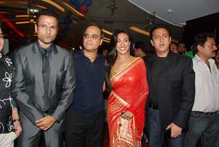 Rohit Roy and Rituparna Sengupta and Gulshan Grover at Mittal Vs Mittal premier at Cinemax