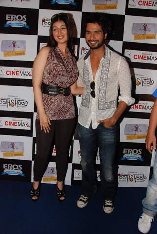 Ayesha Takia and Shahid Kapoor at ''Pathshala'' film promotion at Cibemax