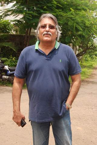 Vinod Khanna at the Mahurat of ''One & Only''