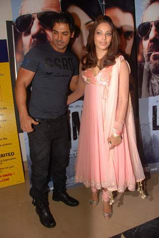 John Abraham and Bipasha Basu grace Lamhaa special show at PVR, Juhu, Mumbai